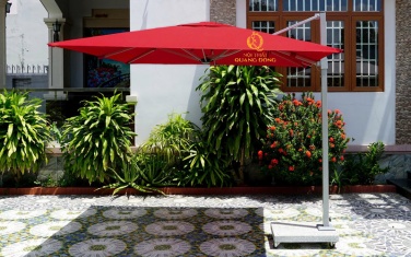 Dù lệch tâm vuông 2,5 mét không rèm