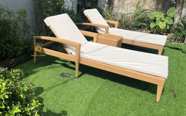 Ghế tắm nắng đan sợi mây nhựa bản dẹp mang nét đẹp tinh tế và chắc chắn