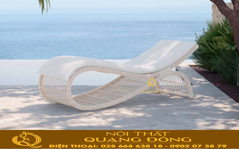 Ghế hồ bơi QD-597 với kiểu dáng uốn cong cao ráo mang đến sự mới lạ
