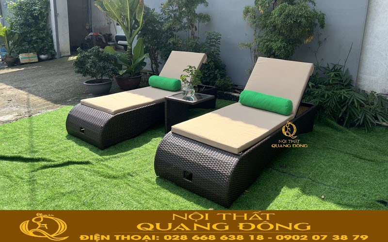 Ghế hồ bơi nhựa mây bền bỉ ở không gian ngoài trời