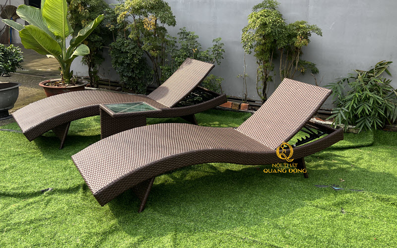 Ghế hồ bơi với khung thép sơn tĩnh điện bền bỉ