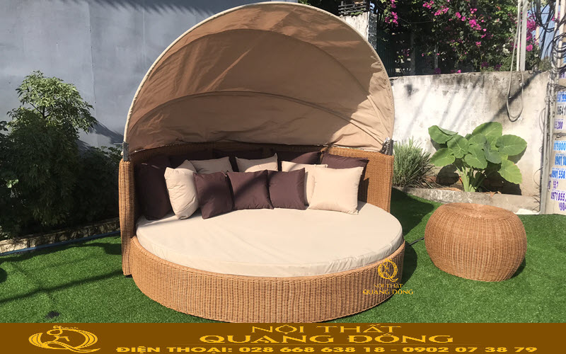 giường tắm nắng mây nhựa thiết kế có mái che tiện lợi