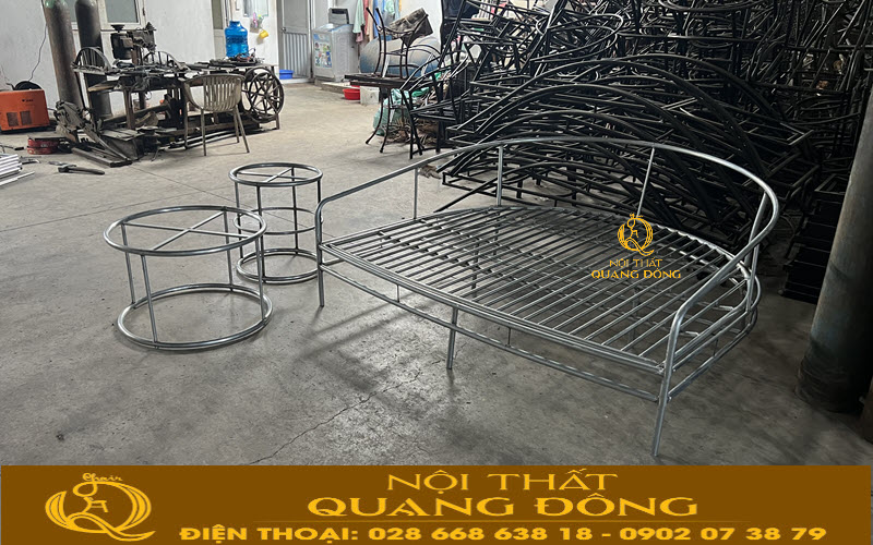 Giường tắm nắng QD-548 thiết kế kiểu dáng rộng thoáng từ 2-3 người sử dụng