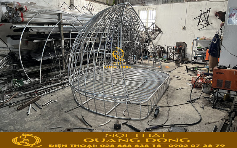 Giường tắm nắng sử dụng khung kim loại sơn tĩnh điện