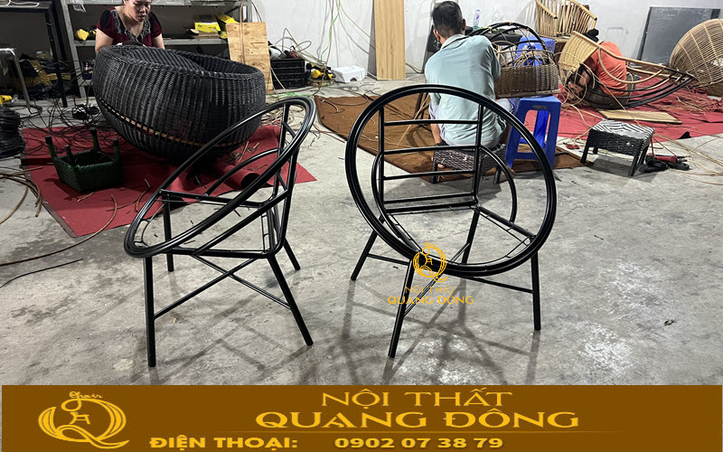 Khung ghế bằng chắc chắn, chịu lực tốt