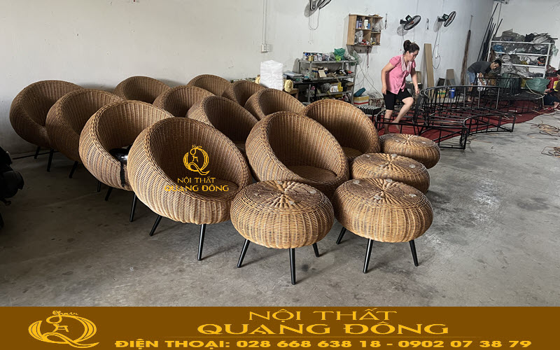 Lựa chọn bàn ghế sản xuất tại xưởng giúp tối ưu chi phí