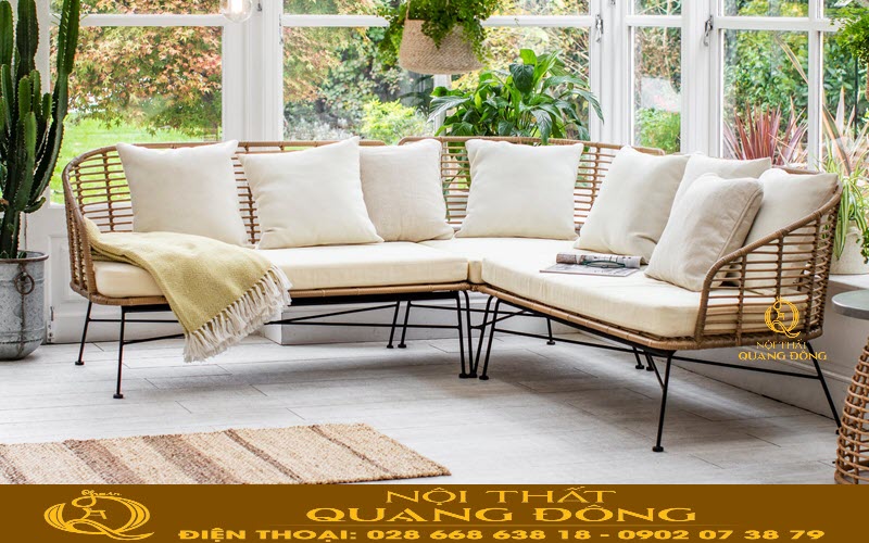 Sofa giả mây tạo hình vững chắc tuy dáng đơn giản nhưng vẫn mang đến sự sang trọng