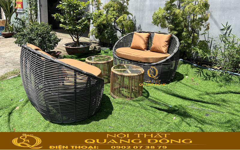 Sofa mây nhựa kết hợp giữa khung kim loại và sợi mây nhựa