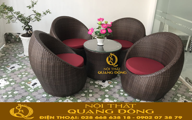 Ghế giả mây được đan tay thủ công tỉ mỉ