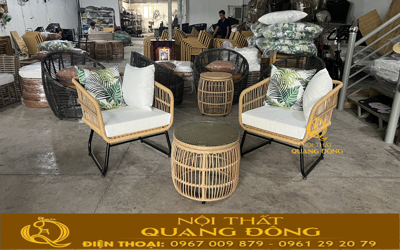 Bộ bàn 2 ghế thiết kế chắc chắn, bền bỉ