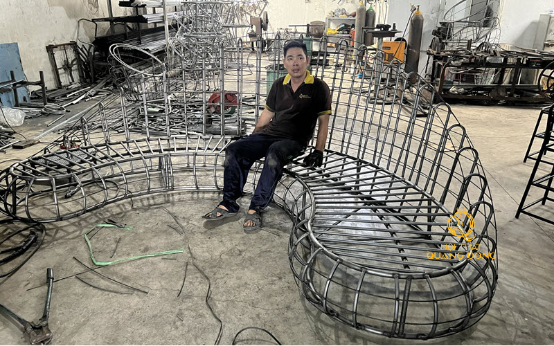 khung xương thép sơn tĩnh điện