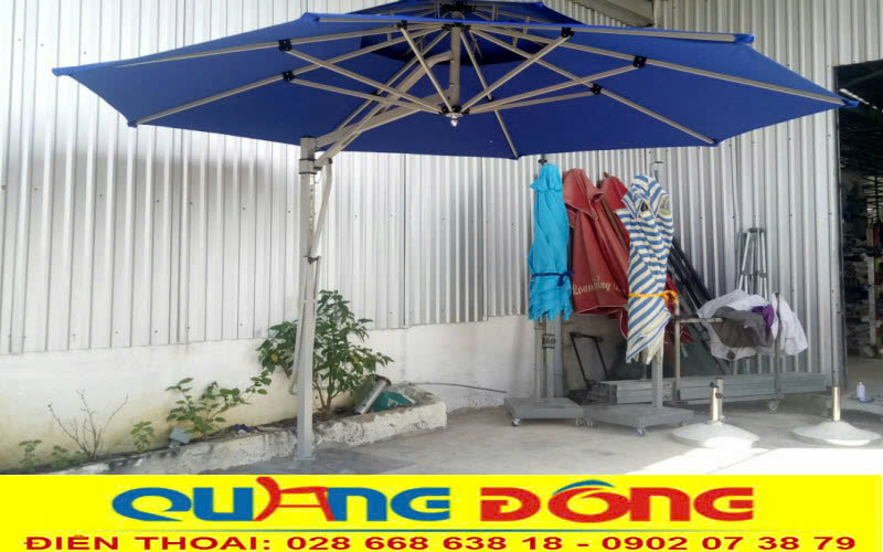 mẫu dù hô bơi lệch tâm ngoài trời