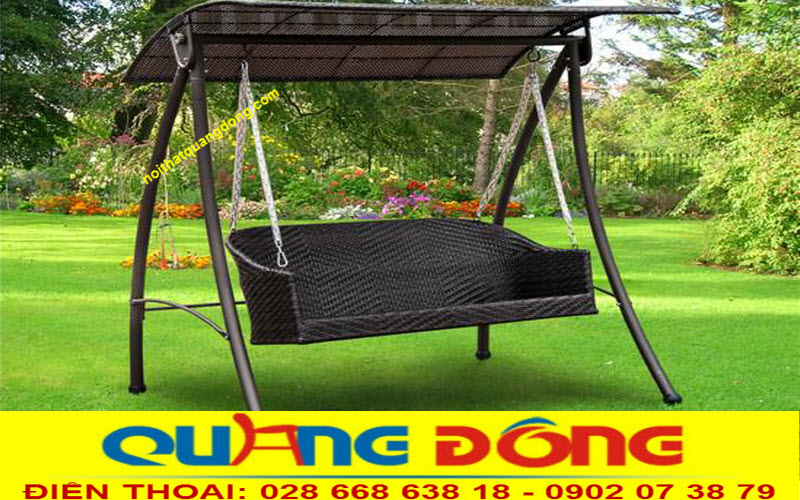 xích đu có mái che sân vườn giả mây