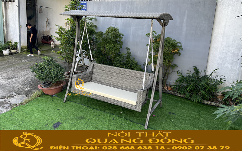 Xích đu mây nhựa QD-502 thiết kế có mái che